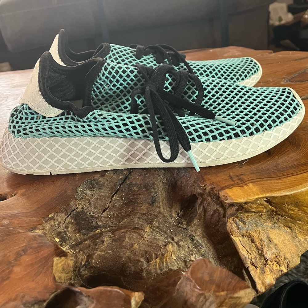 Adidas Deerupt Runner Parley Sneakers – Size 9.5 – Lightweight Grid Web Design